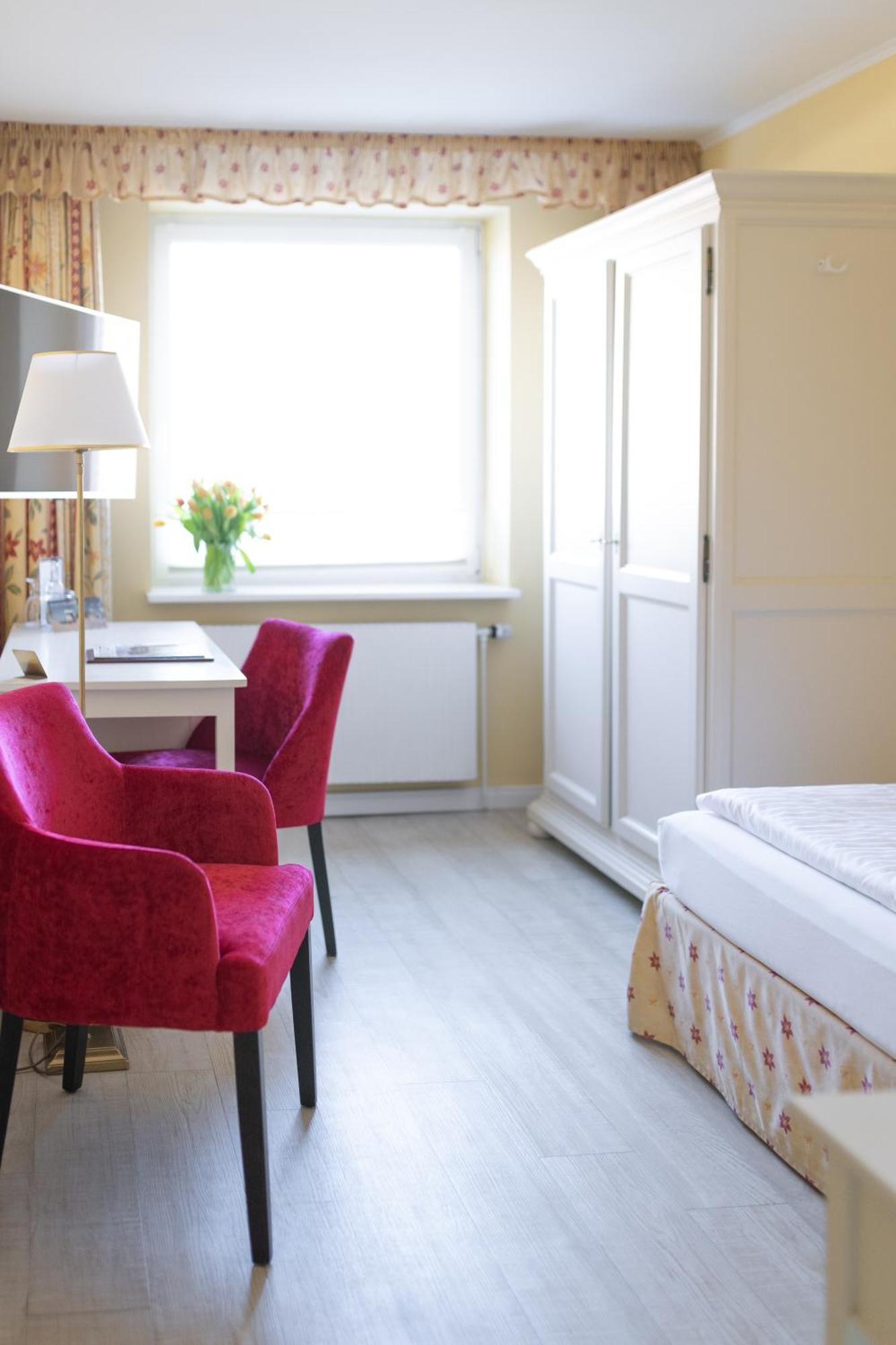 Hotel Duenenburg Westerland Bagian luar foto